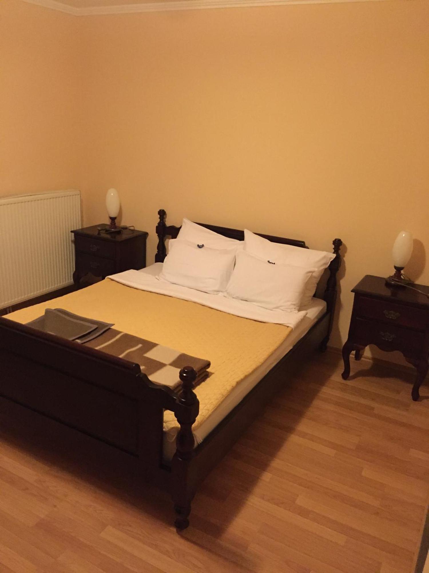 Bed & Breakfast Karavan Raska Room photo