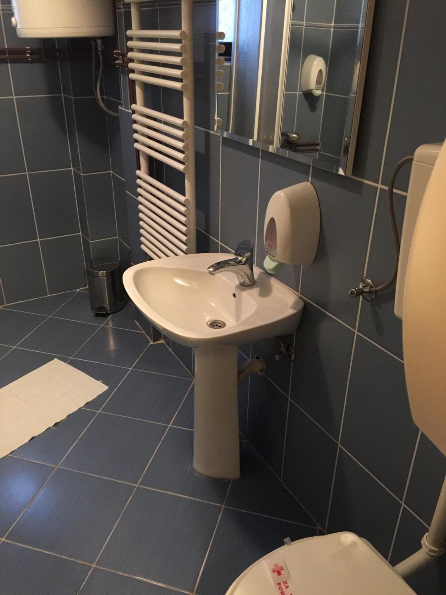 Bed & Breakfast Karavan Raska Room photo