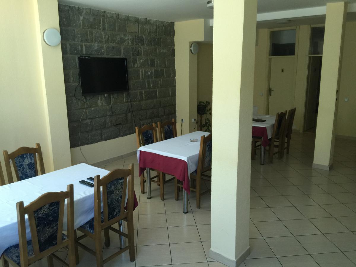 Bed & Breakfast Karavan Raska Exterior photo