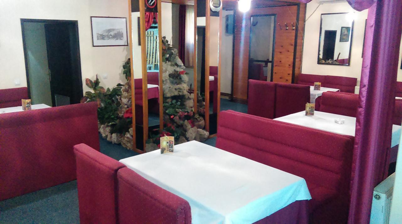 Bed & Breakfast Karavan Raska Exterior photo
