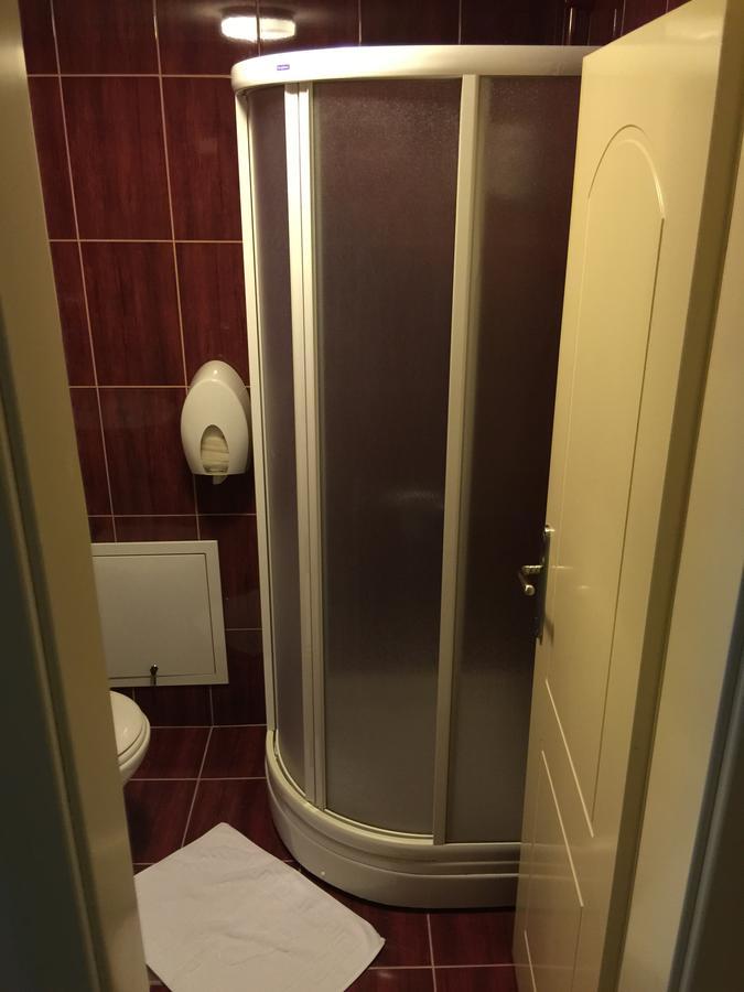 Bed & Breakfast Karavan Raska Exterior photo
