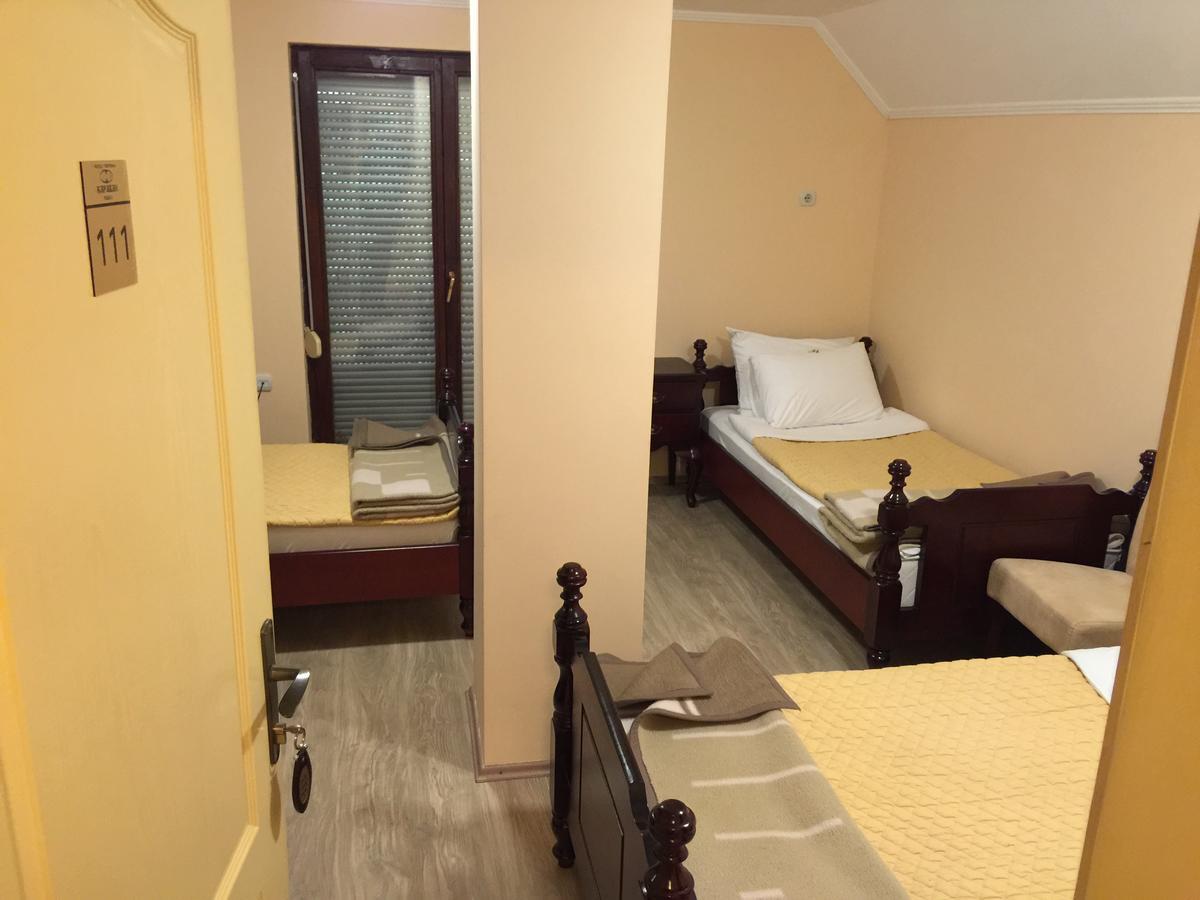 Bed & Breakfast Karavan Raska Exterior photo