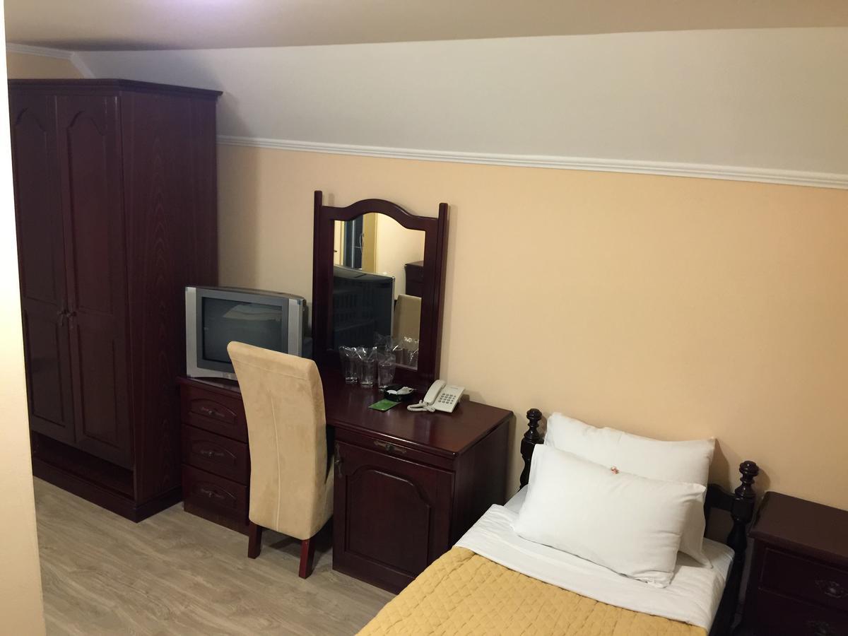 Bed & Breakfast Karavan Raska Exterior photo